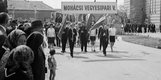 Nézze meg, hogy ünnepelték Mohácson az elmúlt évtizedekben május elsejét - Tunás mozija Nézze meg, hogy ünnepelték Mohácson az elmúlt évtizedekben május elsejét - Tunás mozija