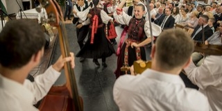 Böjte Csaba Pécsett: a világot az igenek, a bizalom és a hit viszi előre Böjte Csaba Pécsett: a világot az igenek, a bizalom és a hit viszi előre