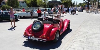 Veterán autókat csodálhatunk meg szombaton délelőtt a Széchenyi téren