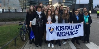 Strasbourgi és prágai kiránduláson vettek részt a gimisek az Európa Parlament Nagykövet Iskolájaként