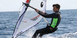 Aki a szélre esküszik: a 16 éves Andok Viktor kilencedik lett a Raceboard Európa Bajnokságon Aki a szélre esküszik: a 16 éves Andok Viktor kilencedik lett a Raceboard Európa Bajnokságon