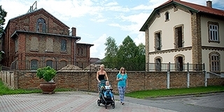 Nyolcszázmillióból újítják fel és alakítják át az egykori Selyemgyár épületeit és a környezetüket