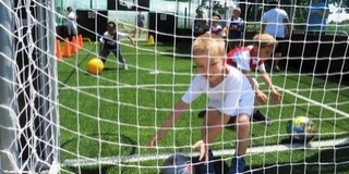 Elkészült a műfüves pálya a Kórház utcában, nemsokára használatba vehetik a sportolni vágyók