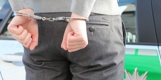 Összeszólalkoztak, lefogta, majd kirabolta saját anyját egy férfi Mohácson