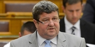 Már a nyár végén életbe léphet a bevándorlási különadó