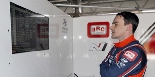 Michelisz Norbert megsérült, kérdés, rajhoz állhat-e Michelisz Norbert megsérült, kérdés, rajhoz állhat-e