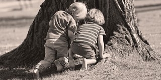 Pécsi parkban molesztált kisfiúkat egy elmeroggyant, hat évig homokozhat a sitten