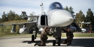 Francia repülő miatt riasztották a Gripeneket