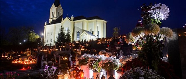 Megbékélést hoz a halottakra emlékezés, az élőktől kaphatnak támogatást