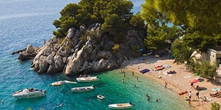 A falu pénzén nyaraltak az Adrián - Elítélték a polgármestert és a képviselőket