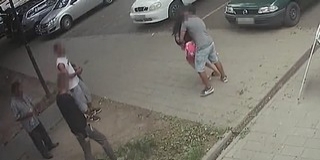 Megpróbálta elrabolni Pécsről volt barátnőjét egy férfi, jöttek a rokonok is - Videó!