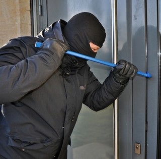 Geresdlaki férfi volt a pécsi garázsok réme: elfogták a sorozatbetörőt Geresdlaki férfi volt a pécsi garázsok réme: elfogták a sorozatbetörőt