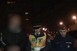 Nem vett jegyet, rátámadt a parkolóőrökre egy férfi, többször rájuk is lőtt Nem vett jegyet, rátámadt a parkolóőrökre egy férfi, többször rájuk is lőtt