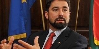 A Fidesz szerint a Soros-hálózat szervezi a tüntetéseket