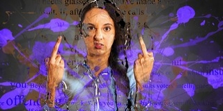 Ilyen az, ha elmúlik a szerelem: húsklopfolóval verte szét volt élettársa autóját egy pécsi nő