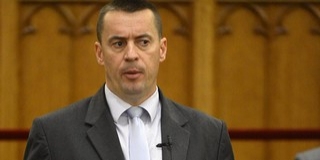 Hír TV: Sneider Tamás a cigányoktól is megvédené az országot