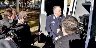 Különleges busz is segíti a bűnmegelőzést Baranyában - A falvakba is eljutnak Különleges busz is segíti a bűnmegelőzést Baranyában - A falvakba is eljutnak