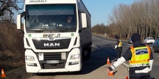 Negyvenöt jogsértés miatt intézkedtek a rendőrök Negyvenöt jogsértés miatt intézkedtek a rendőrök