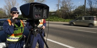 Egész nap mérik a sebességet szerdán a zsaruk - Íme, a baranyai helyszínek