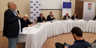 Ezúttal saját, közös fórumukon estek egymásnak a pécsi balliberálisok vezetői Ezúttal saját, közös fórumukon estek egymásnak a pécsi balliberálisok vezetői