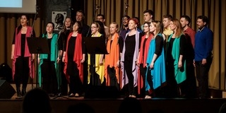 Kiszakadni a mindennapokból: vigaszt és megbékélést ad a Pécsi Gospel Kórus zenéje