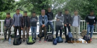 Újabb tíz migránst tartóztattak fel a Mohácsi-szigeten Újabb tíz migránst tartóztattak fel a Mohácsi-szigeten