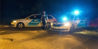 Bozótvágó karddal támadt a rendőrökre, lelőtték