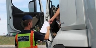 Baranyában is buszokat és teherautókat ellenőriztek Baranyában is buszokat és teherautókat ellenőriztek