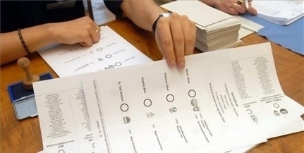 Szerdán kezdi a posta a választási értesítők kézbesítését