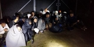 Huszonhét migránst tartóztattak fel éjjel Bács-Kiskun megyében Huszonhét migránst tartóztattak fel éjjel Bács-Kiskun megyében