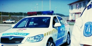 Villám csapott egy Pécs felé haladó kocsiba a sztrádán Villám csapott egy Pécs felé haladó kocsiba a sztrádán