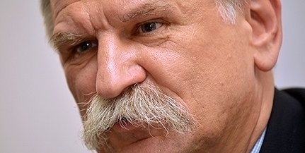 Kövér László: a választás tétje a fiatalok jövője