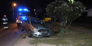 Árokba csúszott és felborult egy autó Baranyában