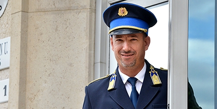 Útlevélkezelő, elemző-értékelő is volt a rendőrség sajtószóvivője, Popovics Dejan Útlevélkezelő, elemző-értékelő is volt a rendőrség sajtószóvivője, Popovics Dejan