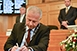 Pécs új polgármestere, Péterffy Attila szellőztetne és kitakarítaná a várost Pécs új polgármestere, Péterffy Attila szellőztetne és kitakarítaná a várost