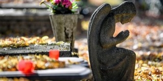 Vers mindenkinek - Ady Endre: Halottak napján Vers mindenkinek - Ady Endre: Halottak napján