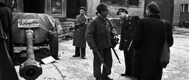 Hatvankilenc évvel ezelőtt rohanták le Magyarországot a szovjet csapatok