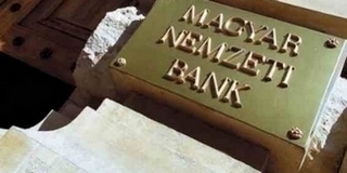 Év végéig lehet fizetni a régi 10 000 forintos bankjegyekkel