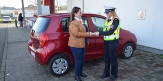 Áruházaknál szemlézték a gumikat a rendőrök