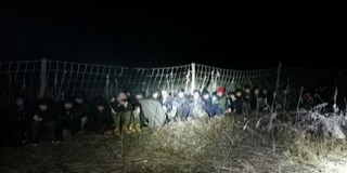 Gyalog érkezett egy 52 fős migránscsoportot Bács-Kiskun megyében
