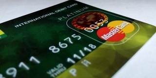 15 ezer forintra nő a PIN-kód nélküli fizetések határa