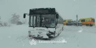 Autóval ütközött egy menetrend szerinti busz Baranyában