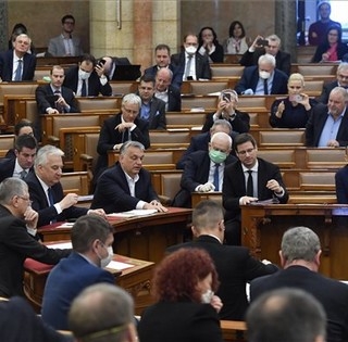 Elfogadták a védekezésről szóló törvényt, a baranyai balliberális képviselők nem támogatták Elfogadták a védekezésről szóló törvényt, a baranyai balliberális képviselők nem támogatták