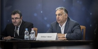 Orbán Viktor a kutatócsoportok vezetőivel egyeztetett a gyógyszergyártásról