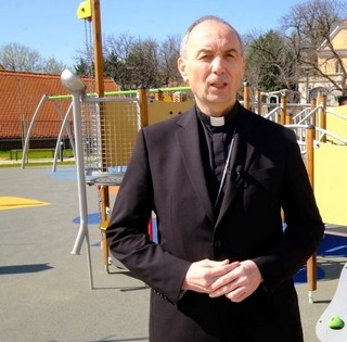 A pedagógusoknak és a szülőknek üzent Udvardy György apostoli kormányzó - Videó! A pedagógusoknak és a szülőknek üzent Udvardy György apostoli kormányzó - Videó!