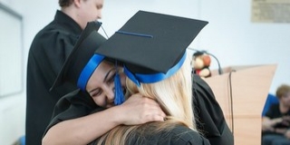 Azok is megkapják a diplomájukat, akiknek nem jött össze a nyelvvizsga