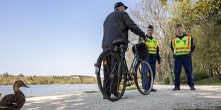 Nix ugribugri: a kijárási korlátozások érvényben vannak, ellenőrzik a kóválygókat