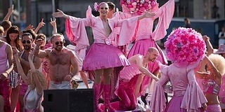 A pécsi felvonulás helyett a világhálón fesztiváloznak és buliznak a homoszexuálisok A pécsi felvonulás helyett a világhálón fesztiváloznak és buliznak a homoszexuálisok