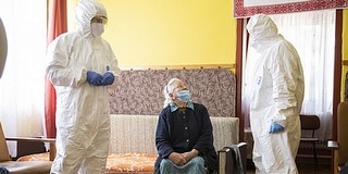 Az időseknek fokozottan óvatosnak kell lenniük