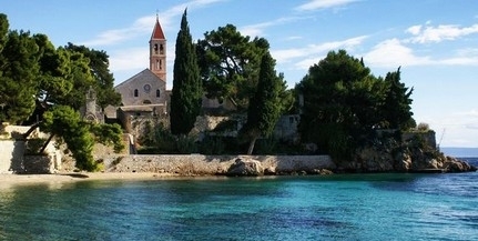 Horvátországnak fontos a turizmus beindítása, de a turisták egészsége is